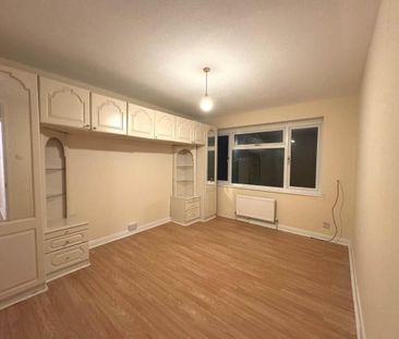 4 bedroom terraced house to rent - Photo 6