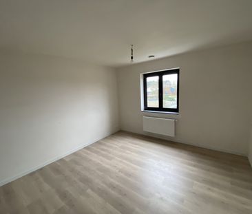 Goedgelegen en energiezuinige nieuwbouwwoning met terras en tuin - Photo 6
