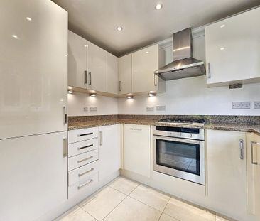 2 bedroom maisonette to rent - Photo 2