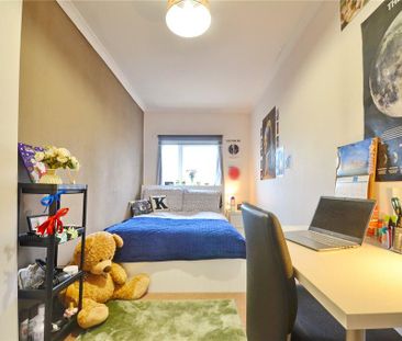 4 bedroom semi-detached house to rent - Photo 5