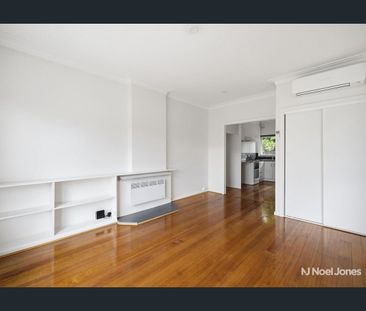 Bright, Low-Maintenance Living in a Central Ringwood Location - Photo 1