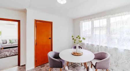Large Family Home : Ready to move in - Photo 3
