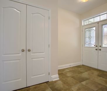 For Lease - 184 Cheyenne Way, Barrhaven, Ontario - Photo 4