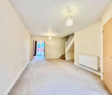 2 bedroom end of terrace house to rent - Photo 1