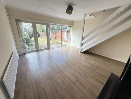 3 bedroom terraced house to rent - Photo 2