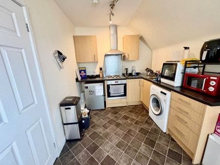 Lawson Avenue, Nottingham, NG10 - Photo 4