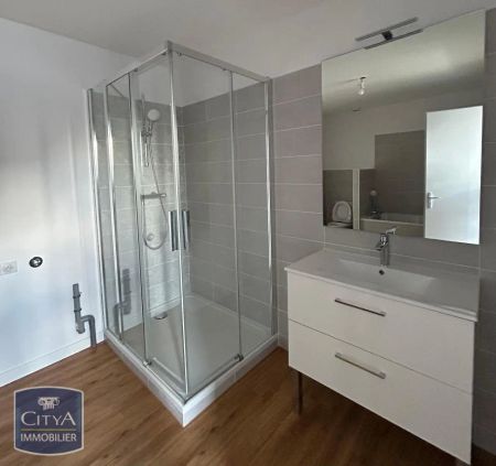 Appartement à louer 4 pièces 82.18m² - Photo 3