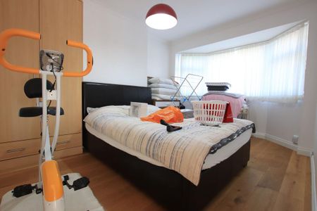 3 bedroom semi-detached house to rent - Photo 4