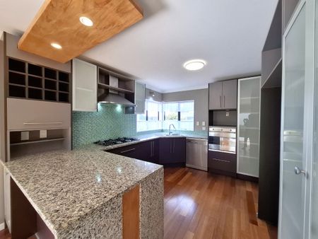 25 Louvain Avenue, Mount Roskill - Photo 3