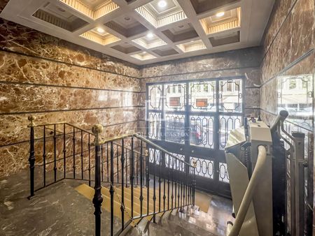Luxury office for rent in Castellana, Madrid - Photo 4