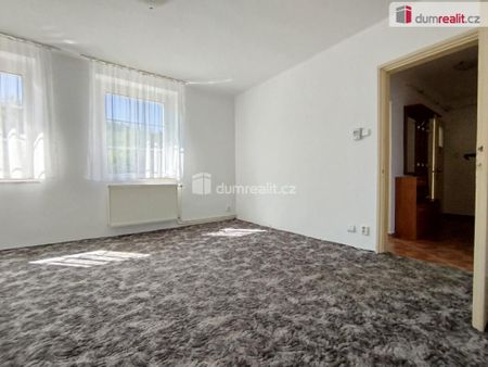 Pronájem bytu 3+1 62 m2 - Fotografie 2