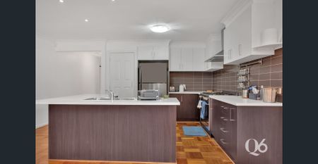 Spacious Family Living in Prime Burnside Heights Location! - Photo 3