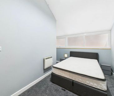 3 bedroom apartment to rent - Photo 3