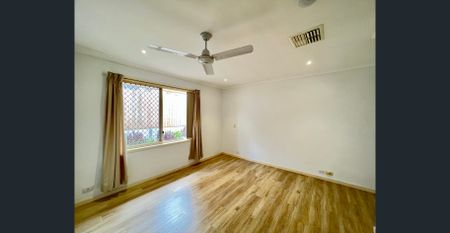 21 Currajong Street, Calamvale, Qld 4116 - Photo 4