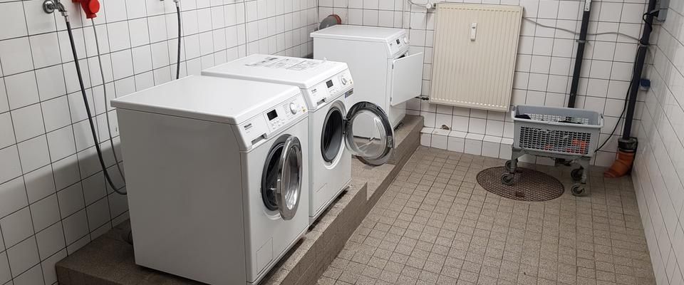 Möbl. Whg mit Balkon 2400 qm Garten S/W direkt am Wasser - Foto 1