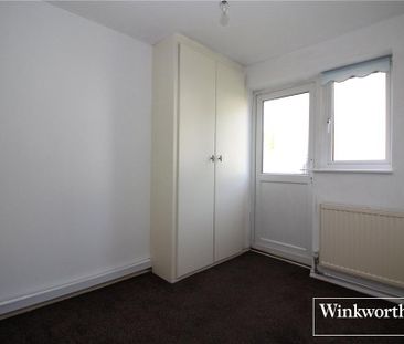 2 bedroom ground floor flat to rent - Photo 4