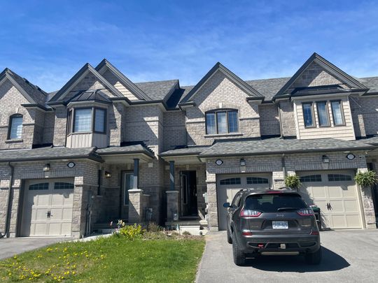 For Lease - 153 Walker Boulevard, New Tecumseth, Ontario - Photo 1