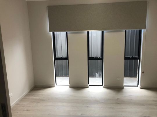 IMPRESSIVE FAMILY LIVING WITH SPACE, STYLE & EXCEPTIONAL ENTERTAINING - Photo 1