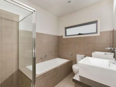 Perfect Townhouse! - Photo 5