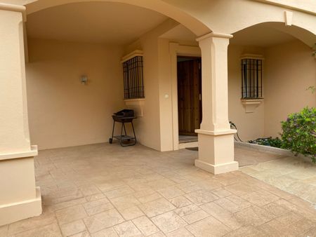 Semi-Detached House in Riviera del Sol - Photo 3