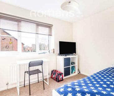 Bell House Gardens, Wokingham, RG41 - Photo 4