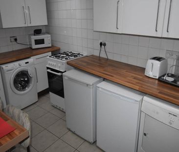 3 bedroom house to rent - Photo 2