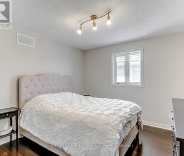 For Lease - 30 Lacona Crescent Unit# Main & 2nd, Richmond Hill, Ont... - Photo 4