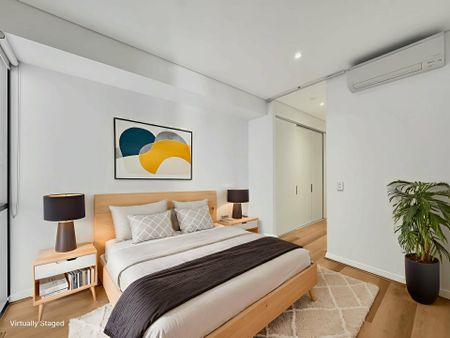 Ultra Convenient Location & Spacious Layout ! - Photo 4