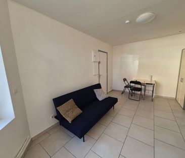 Location Appartement 1 pièce 18m² RONCHIN 59790 - Photo 1