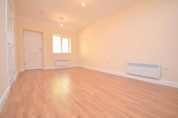 1 bedroom bungalow to rent - Photo 1