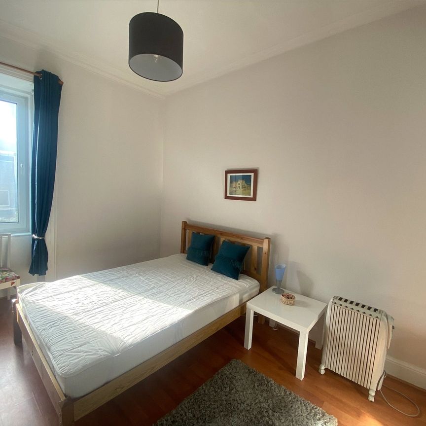 Flat 16, 14 Wardlaw Street - Photo 1