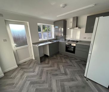 2 bedroom house to rent - Photo 3
