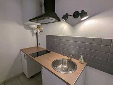 Location Appartement 1 pièce 41m² ISTRES 13800 - Photo 4