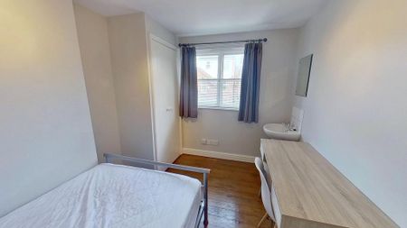 6 bedroom house to rent - Photo 3