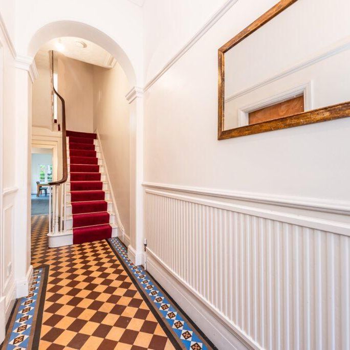 6 bedroom terraced house to rent - Photo 1