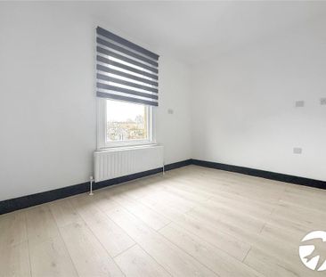 2 bedroom maisonette to rent - Photo 4