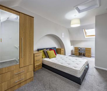 4 bedroom terraced house to rent - Photo 5