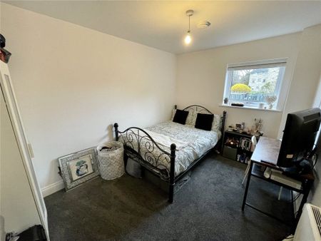 Wimborne Road, Poole, Dorset, BH15 - Photo 5