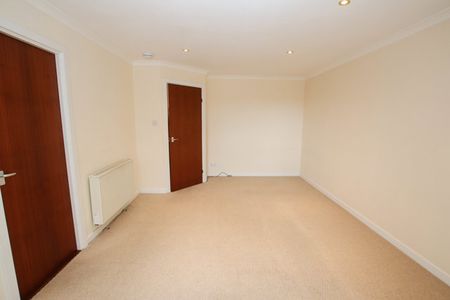 37 Green Road, AB54 8BE, Huntly - Photo 2