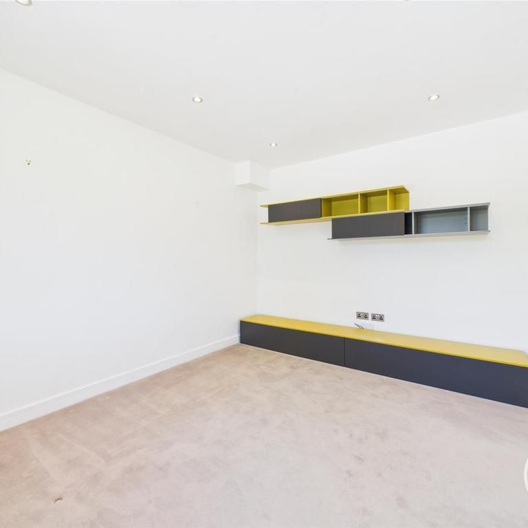 4 bedroom detached house to rent - Photo 1