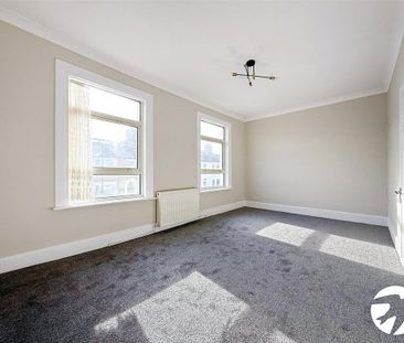 3 bedroom end of terrace house to rent - Photo 5