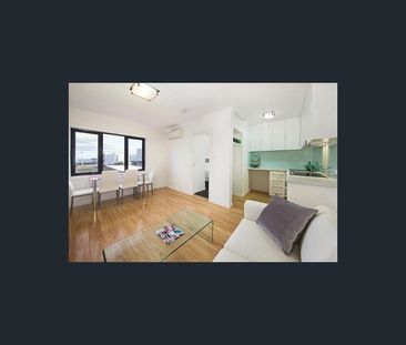 9/1A Spray Street, Parkdale, Vic 3195 - Photo 2