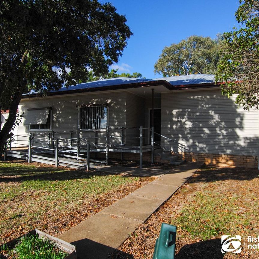 FULLY FURNISHED APARTMENT - Photo 1