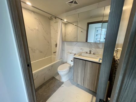 For Lease - 25 Mcmahon Drive Unit# 712, Toronto, Ontario - Photo 5