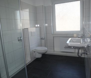 Helle 3-Zimmer-Obergeschosswohnung in zentraler Lage! - Photo 1