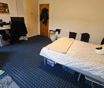 1 bedroom in a house share to rent - Photo 6