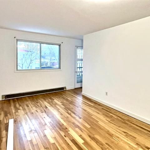 6497 Av. Azilda - Photo 1