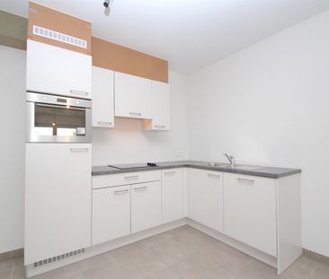 Goed gelegen en recent appartement in Sint-Niklaas - Photo 4