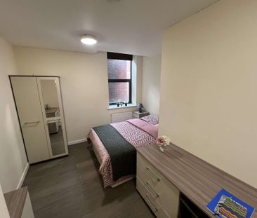 Flat 1, Refuge Assurance House, 6 Orchard Street, S1 2GX - Photo 4