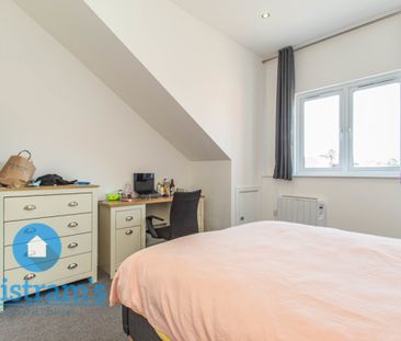 2 bed Flat for Rent - Photo 5